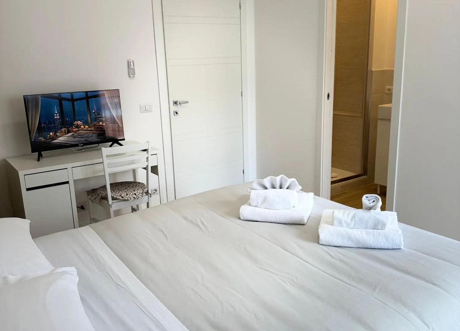 Cerreto Suite Housing Рим 0*,